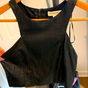 Leather crop top !
